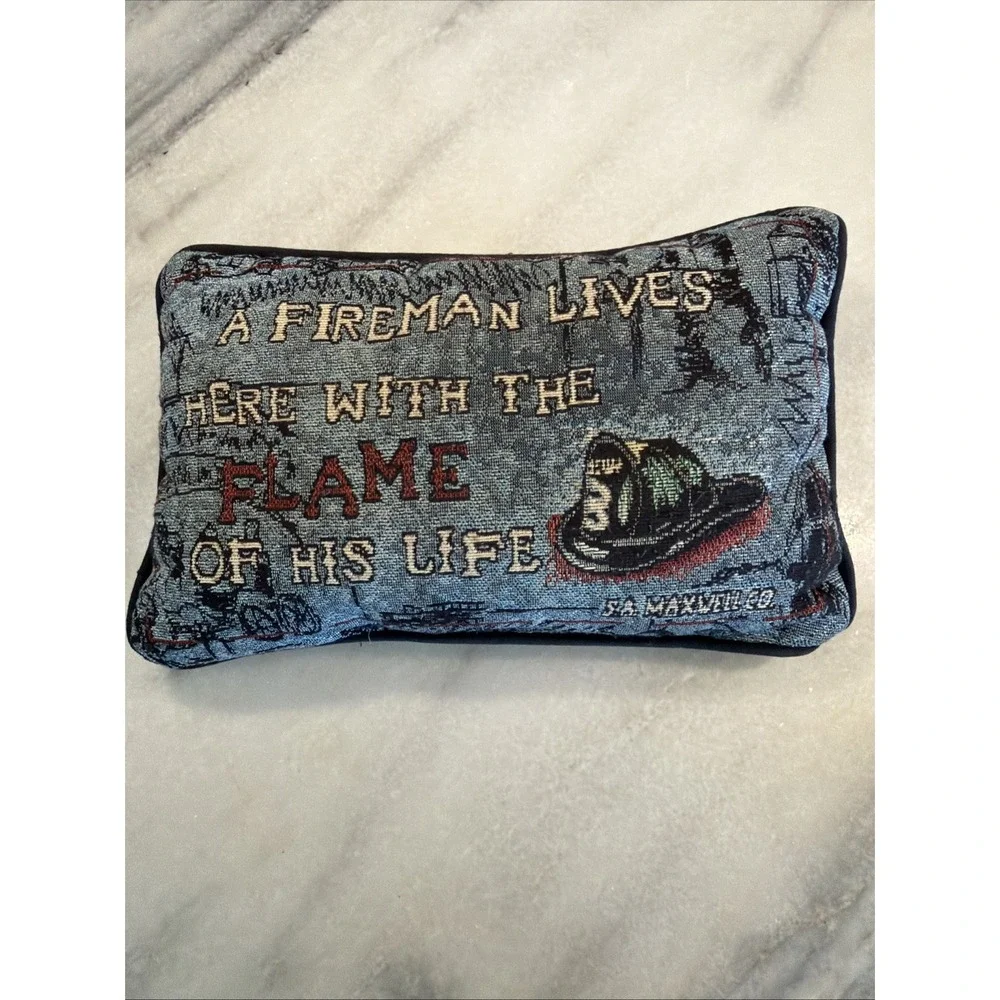 Vtg SA‎ Maxwell Tapestry Pillow A Fireman Lives Here With The Flame Of His Life